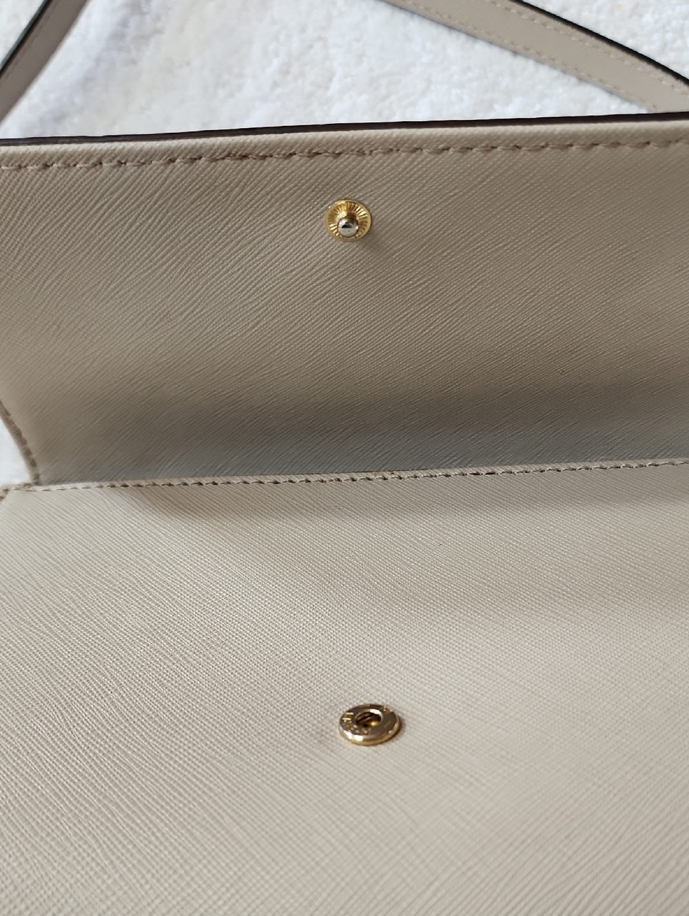 kate spade Women's Taupe Pebbled Crossbody Bag Preowned - Picture 9 of 12